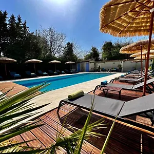 https://residence-les-sources.fr-provencehotel.com