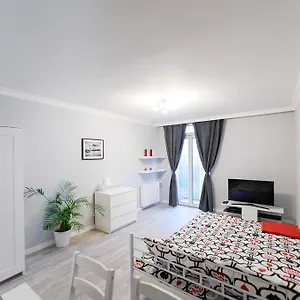 Apartament Grojecka Korotynskiego Апартаменты