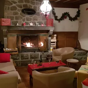 https://hotel-les-volcans.hotels-rhonealpes.com